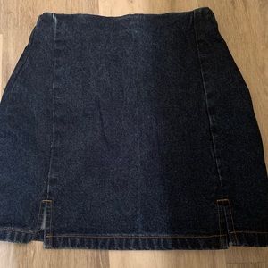 brandy melville skirtSOLD